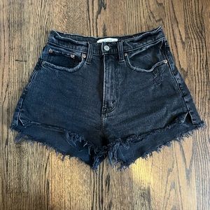 Abercrombie Curve love high rise mom short